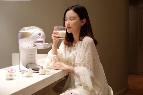 益扎前女友爆料视频,揭秘昔日恋情内幕  第1张